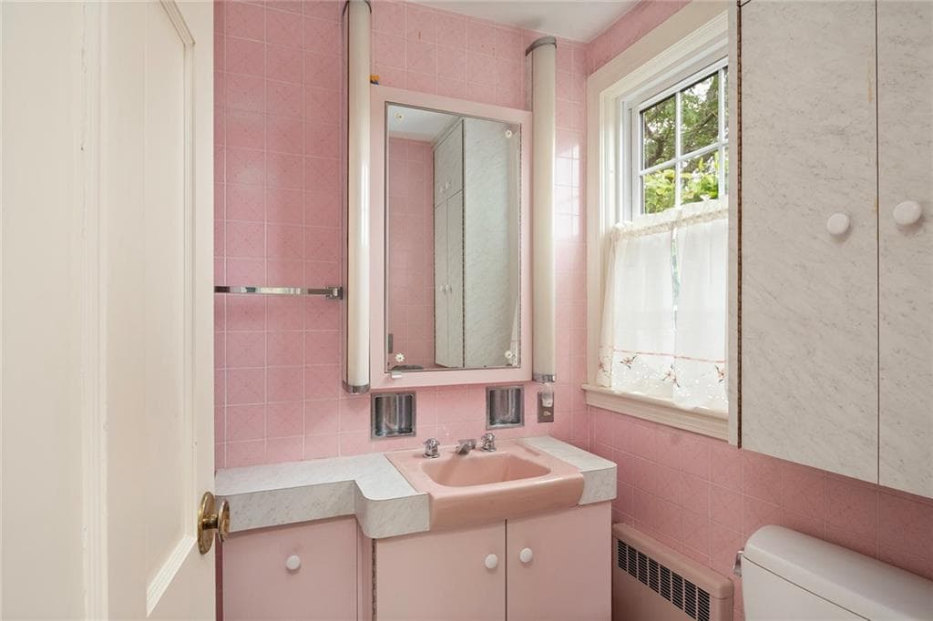 Single Family Residence at 176 Cole Avenue, Providence, photo 42 of 50