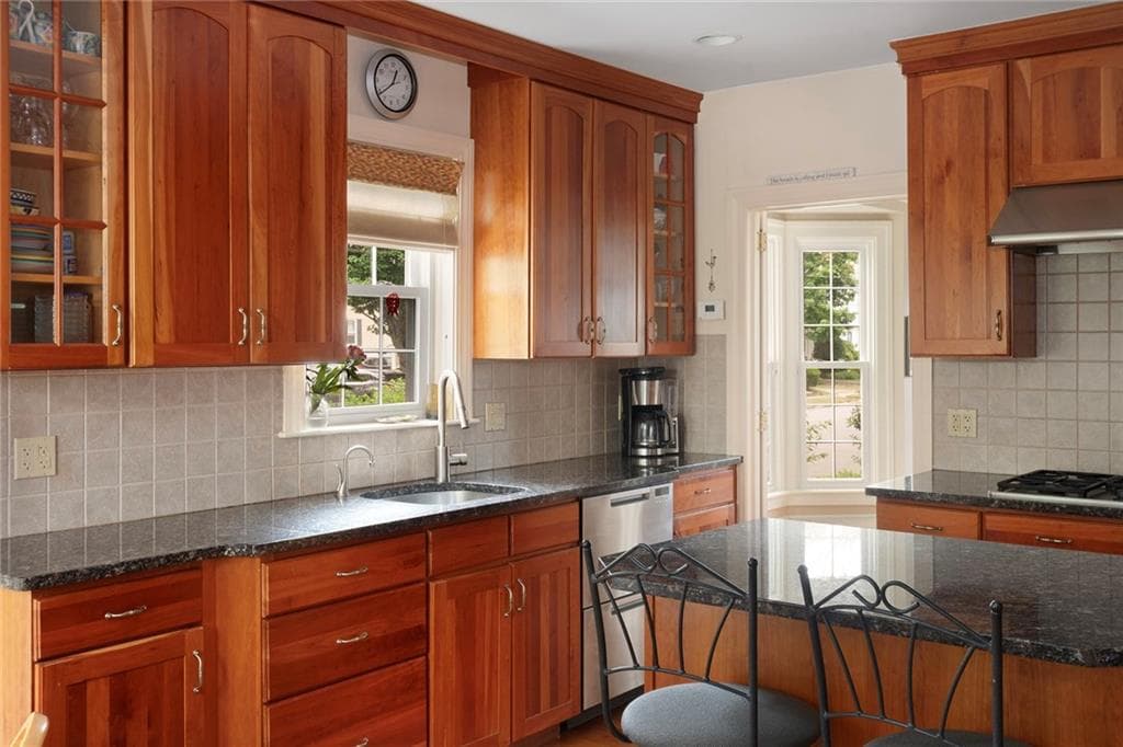 Single Family Residence at 176 Cole Avenue, Providence, photo 25 of 50