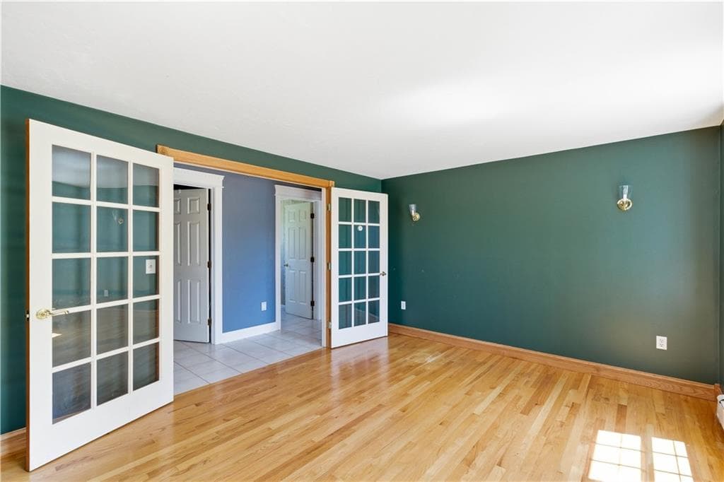 Single Family Residence at 27 Charles Avenue, Uxbridge, photo 8 of 39