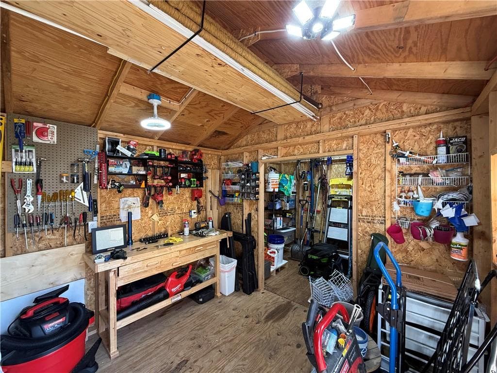 80 Preston Drive photo 42