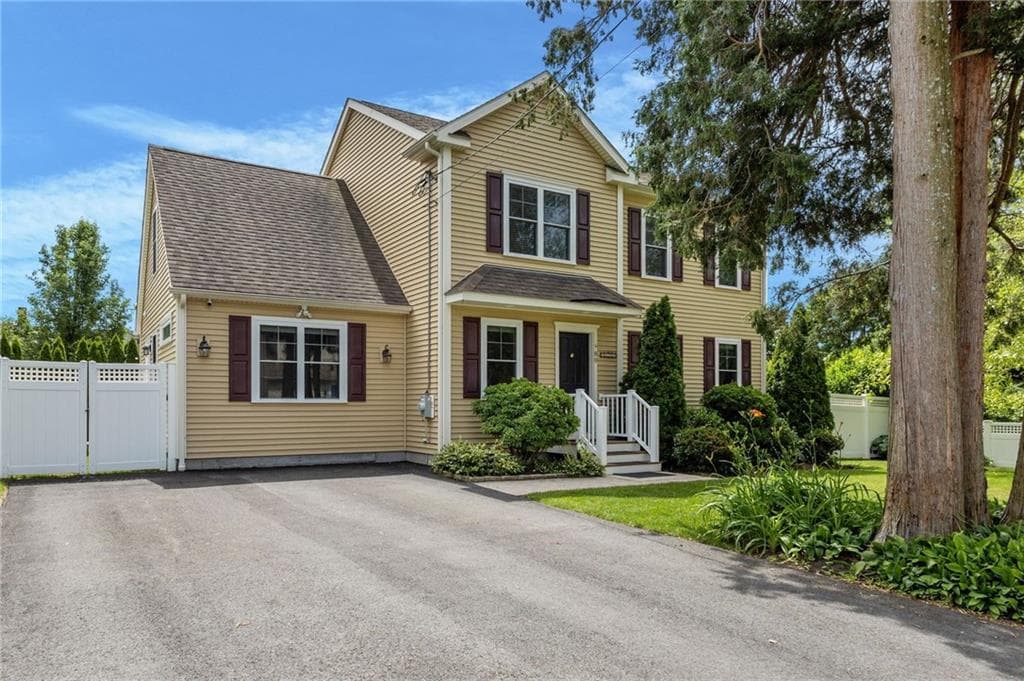 80 Preston Drive photo 3