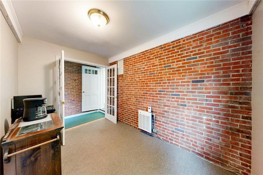 873 Warwick Avenue photo 22
