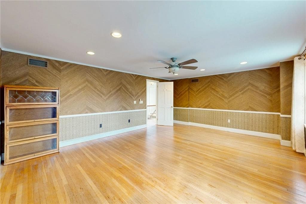 873 Warwick Avenue photo 32