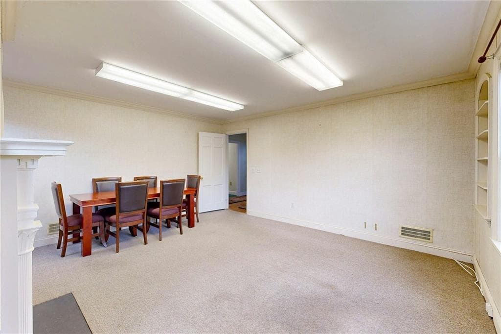 873 Warwick Avenue photo 10