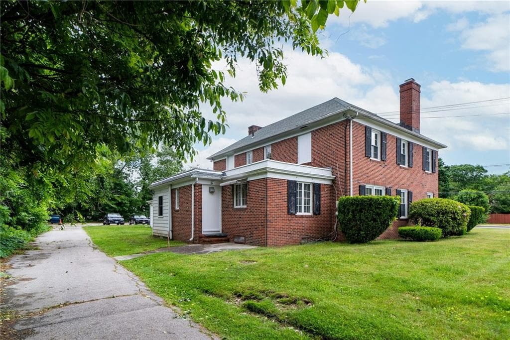 873 Warwick Avenue photo 48