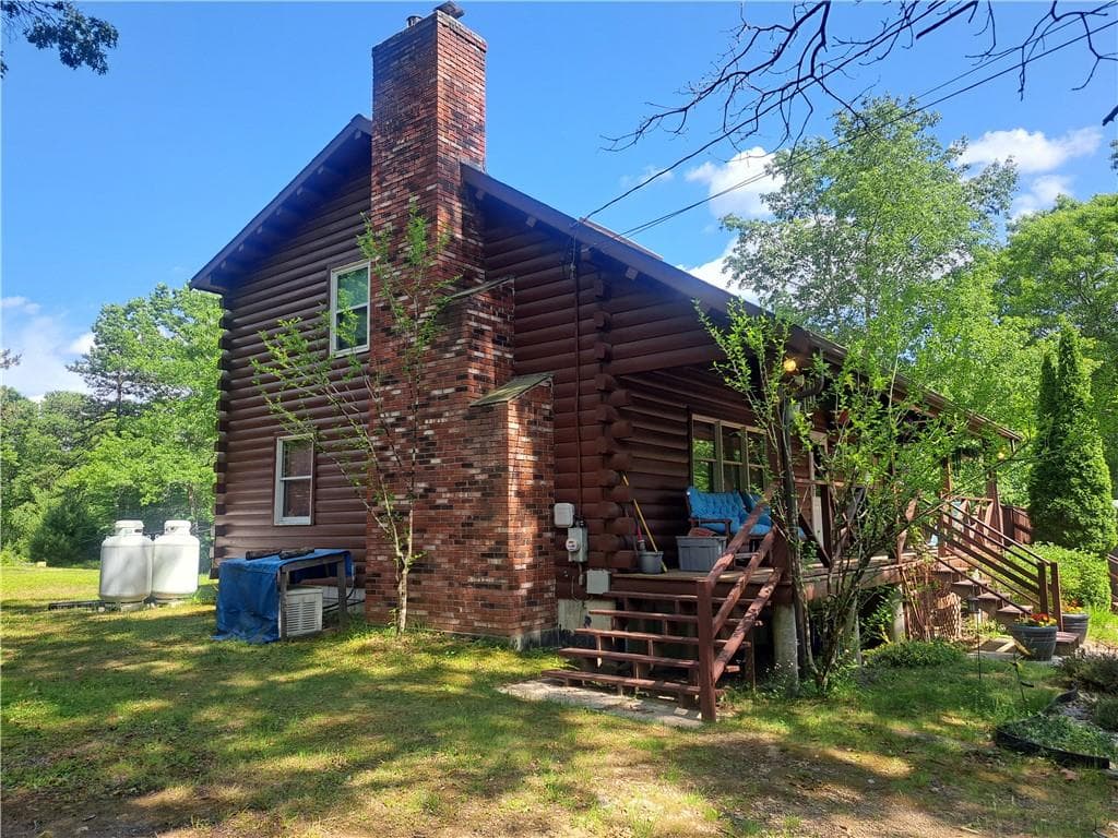Single Family Residence at 500 Plain Road, West Greenwich, photo 4 of 40