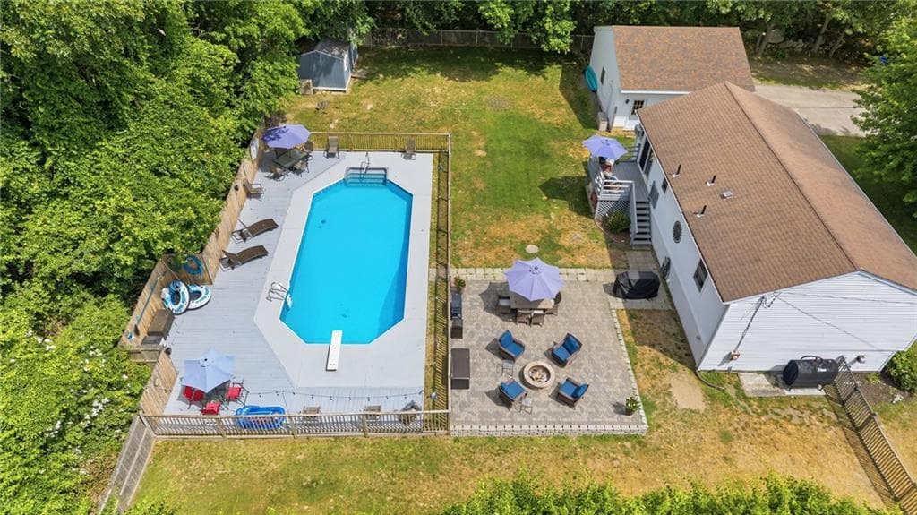 Single Family Residence at 8 Sparrow Drive, Westerly, photo 8 of 48
