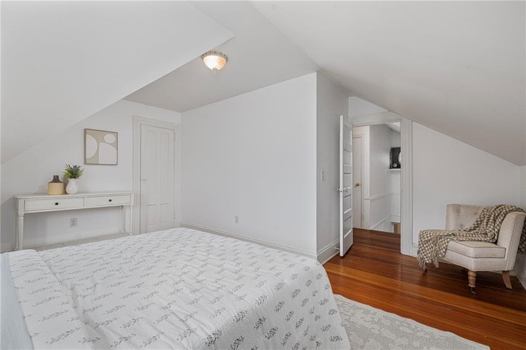 127 Beacon Avenue photo 42