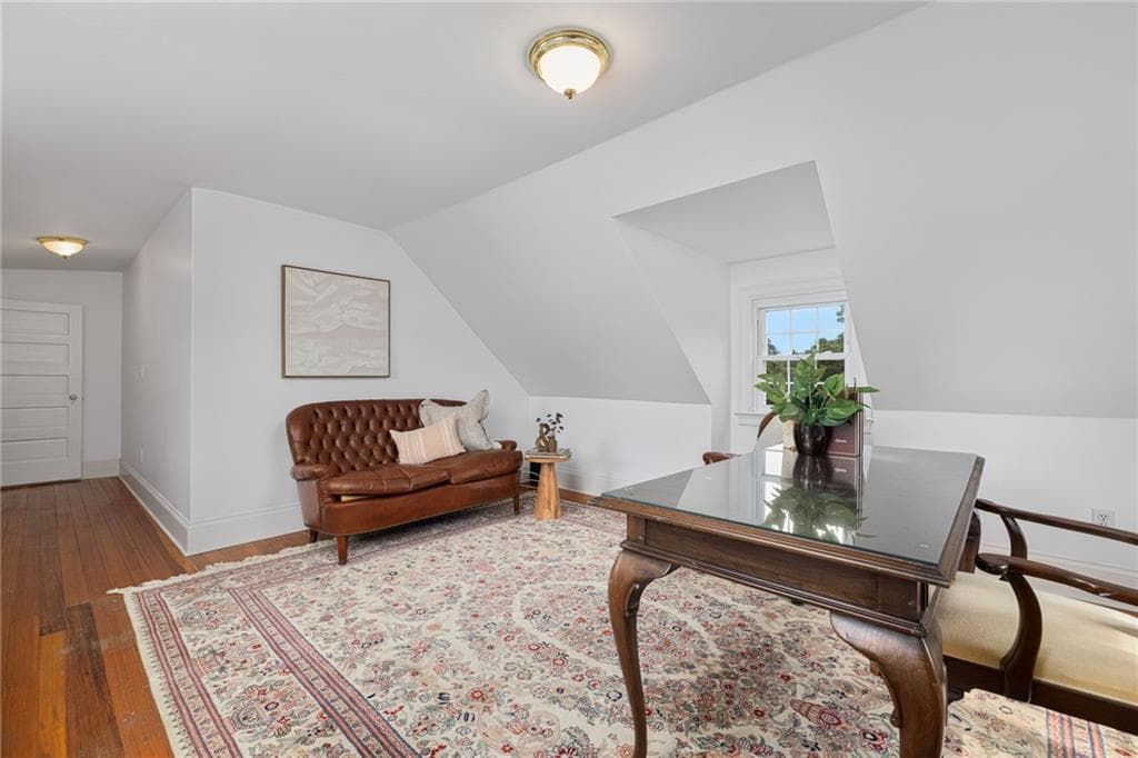 127 Beacon Avenue photo 43