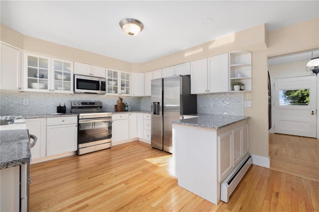 127 Beacon Avenue photo 24