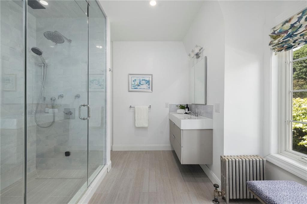 127 Beacon Avenue photo 31