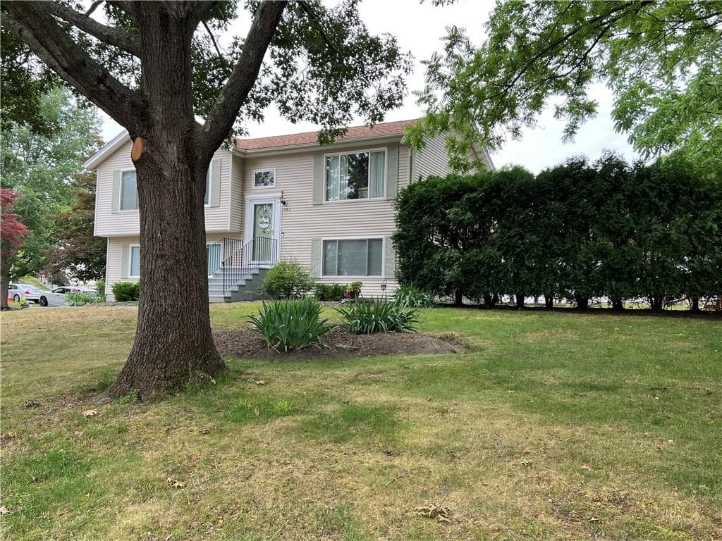 1089 Greenwich Avenue photo 12