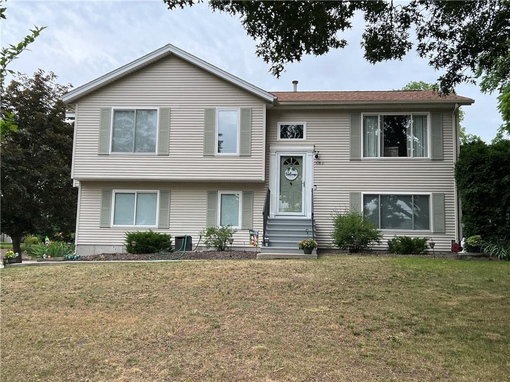 1089 Greenwich Avenue