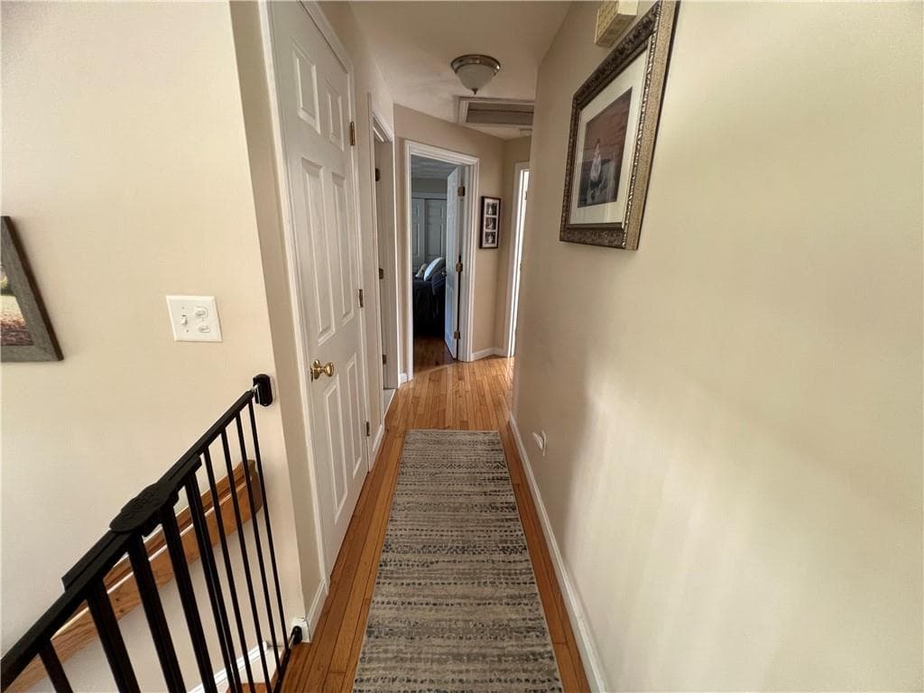 1089 Greenwich Avenue photo 5