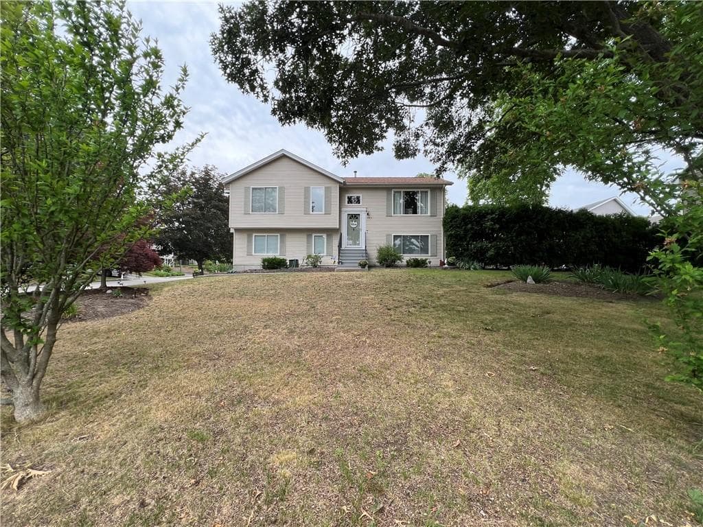 1089 Greenwich Avenue photo 11