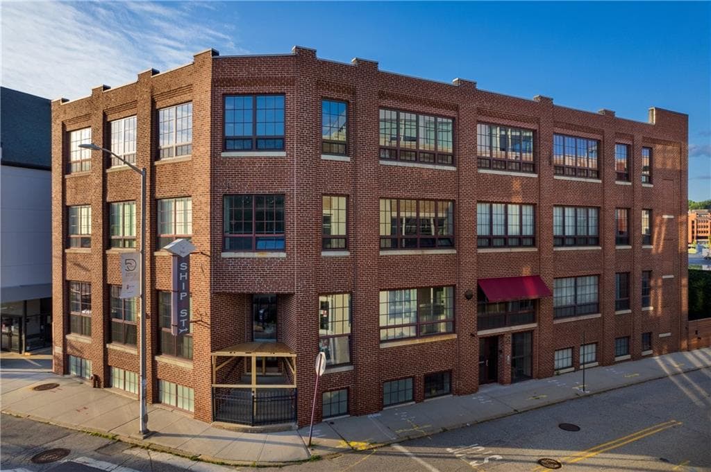 3 Ship Street UNIT 102