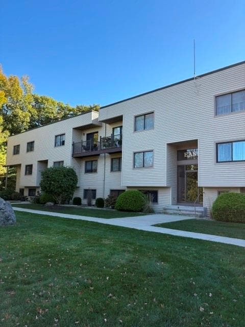 Condominium at 196 Old River Road UNIT 112, Lincoln, photo 2 of 2