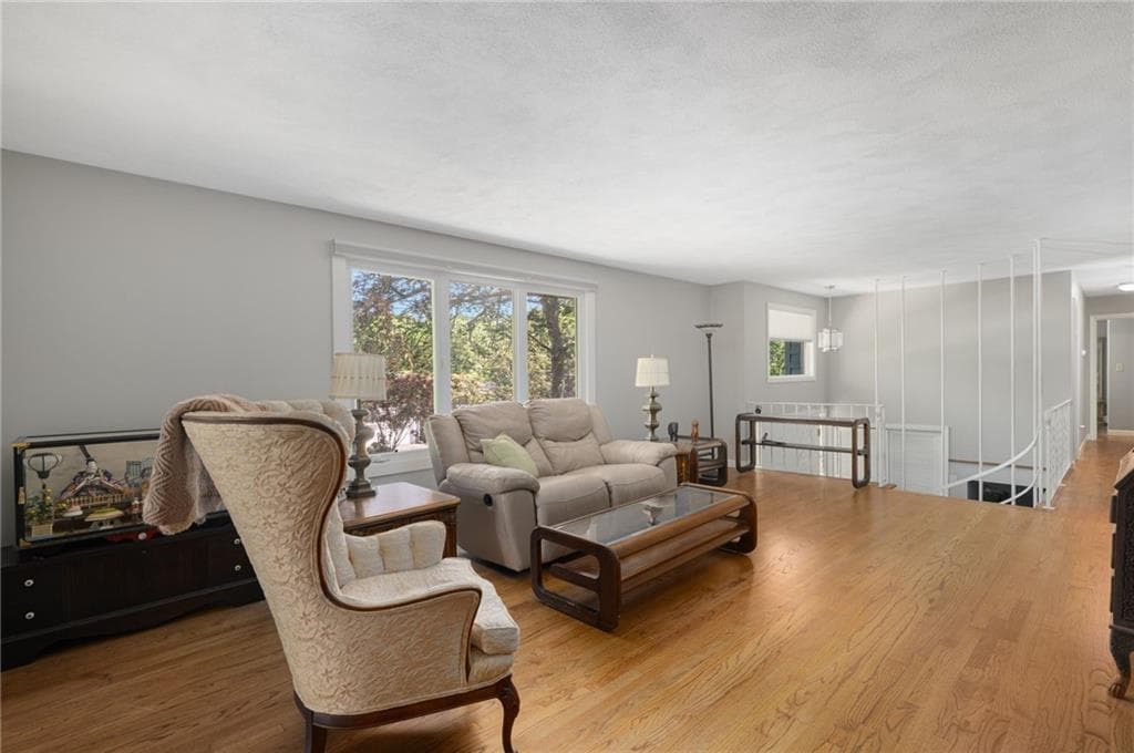 Single Family Residence at 58 Rip Van Winkle Circle, Warwick, photo 15 of 39