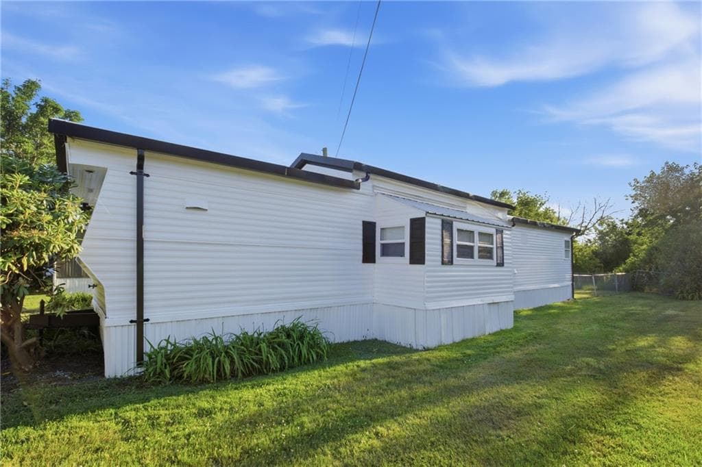 48 Mason Avenue photo 23
