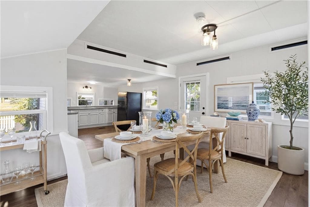 48 Mason Avenue photo 6