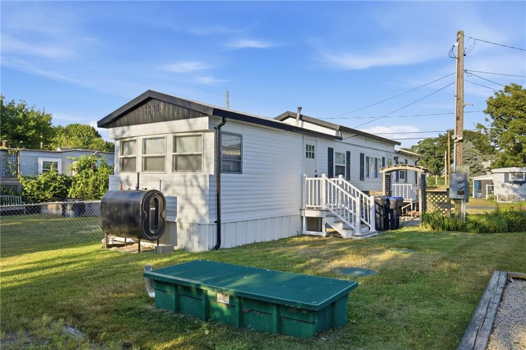 48 Mason Avenue photo 26