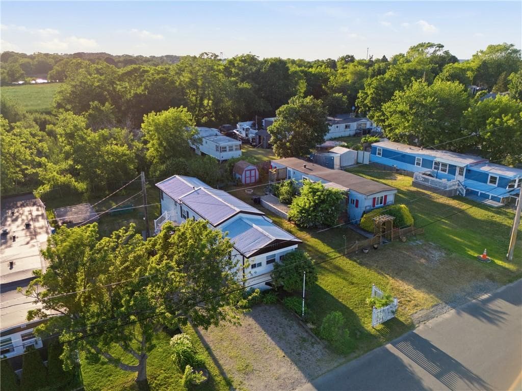 48 Mason Avenue photo 28
