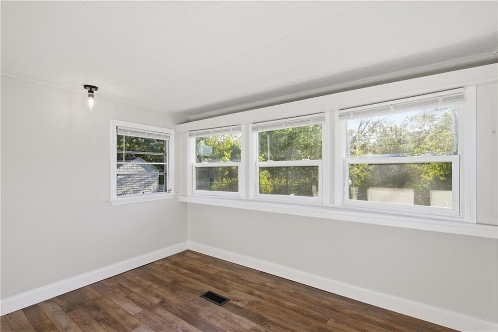 48 Mason Avenue photo 20