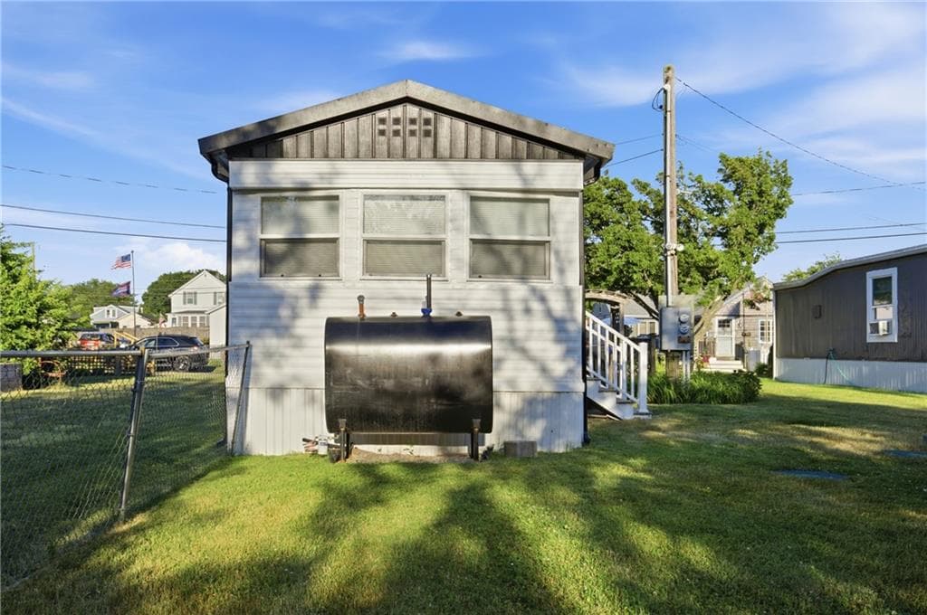 48 Mason Avenue photo 25