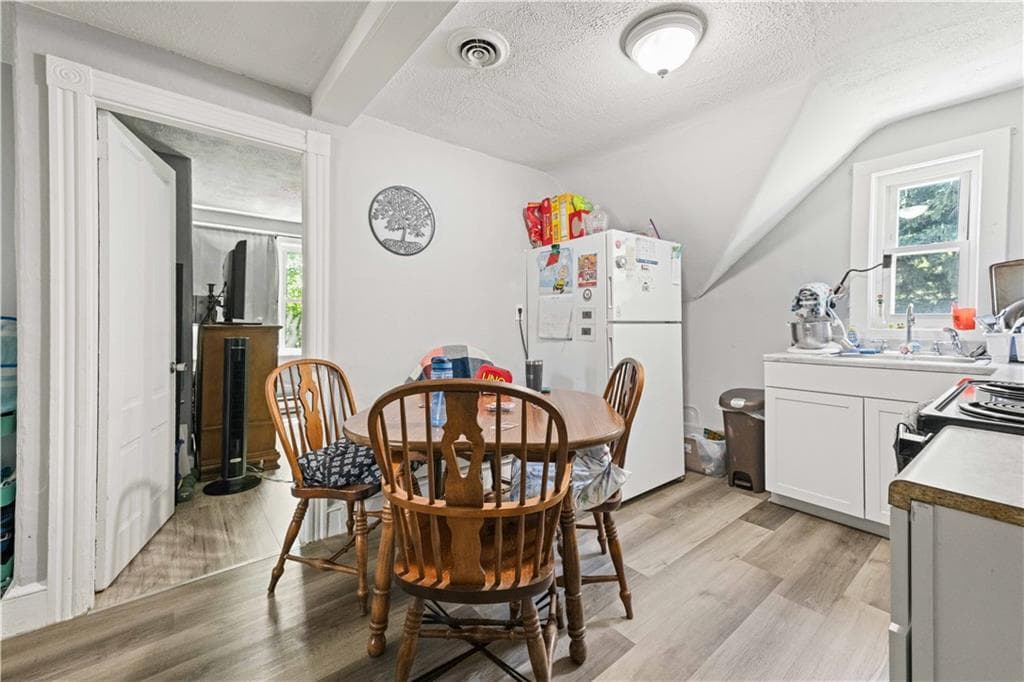 32 Harris Avenue photo 13
