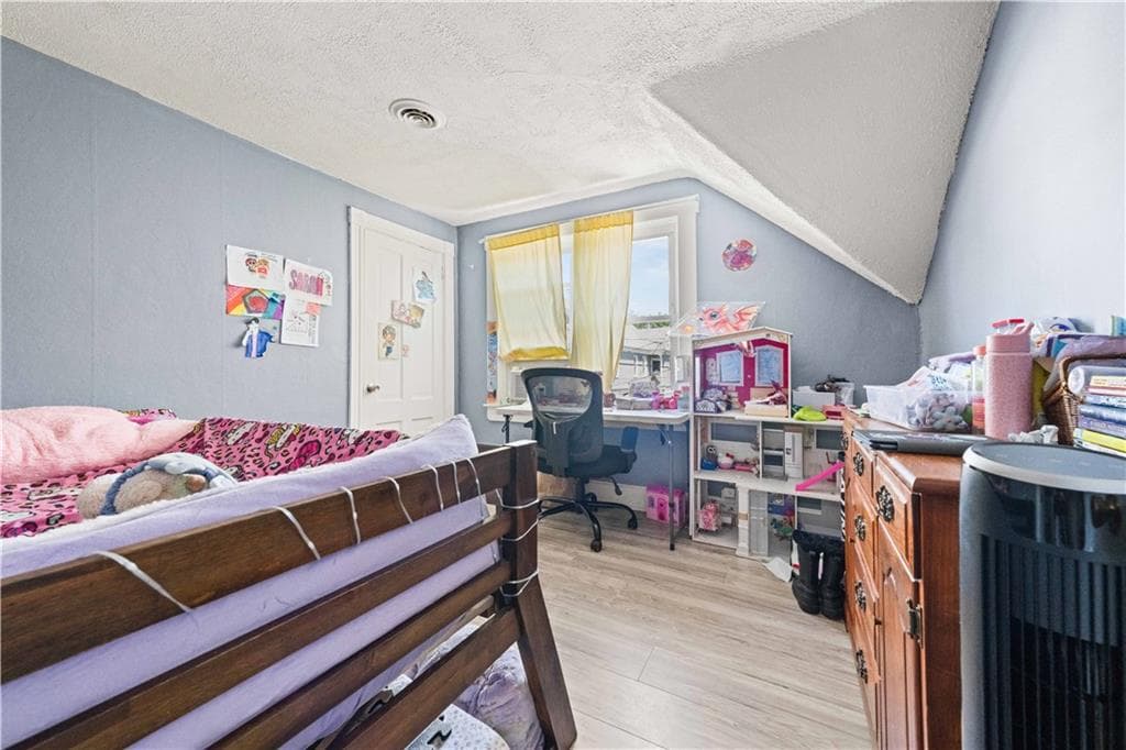 32 Harris Avenue photo 17
