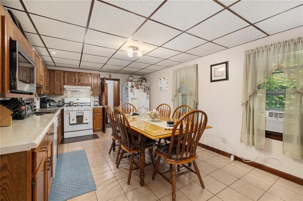 Multi Family at 95 97 Providence Street, West Warwick, photo 17 of 37