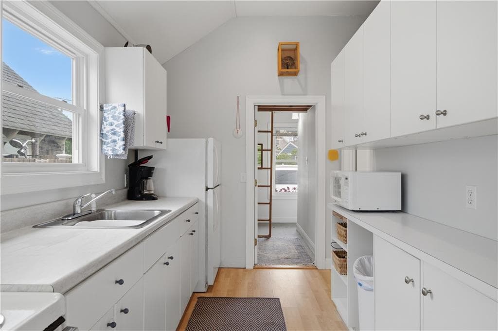 Single Family Residence at 64 59 Burnside Avenue, Narragansett, photo 13 of 22