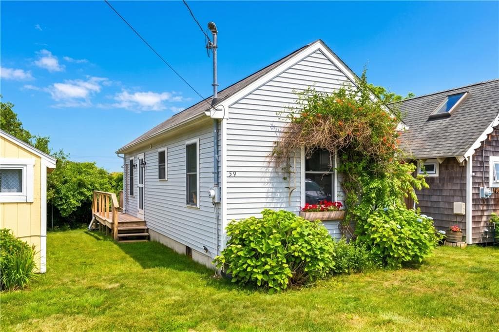 Single Family Residence at 64 59 Burnside Avenue, Narragansett, photo 4 of 22