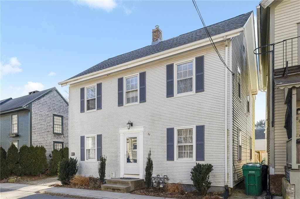 82 Burnside Avenue photo 2