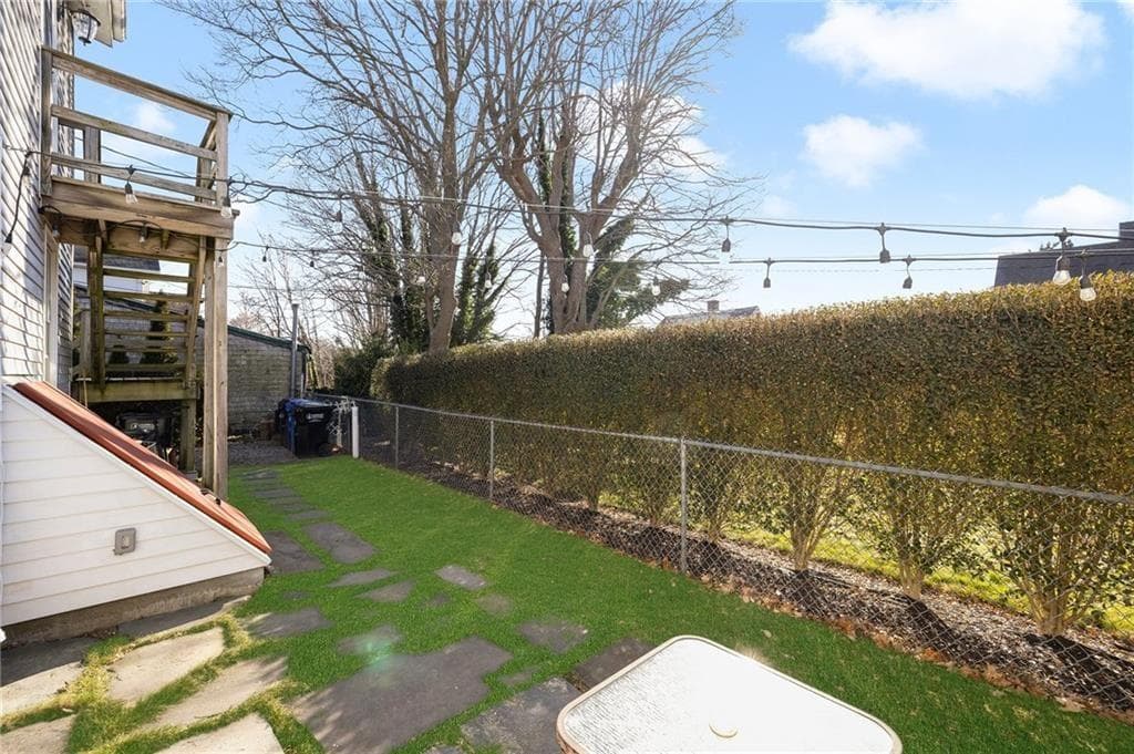 82 Burnside Avenue photo 26