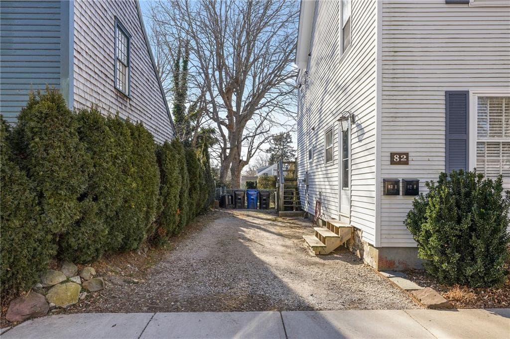 82 Burnside Avenue photo 28