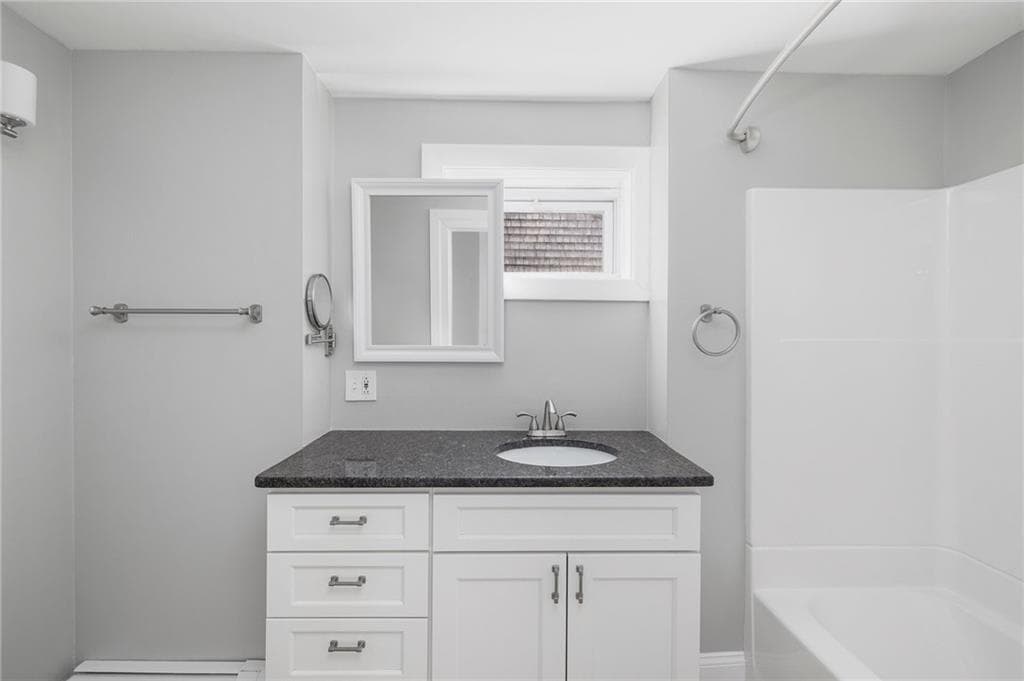 82 Burnside Avenue photo 9