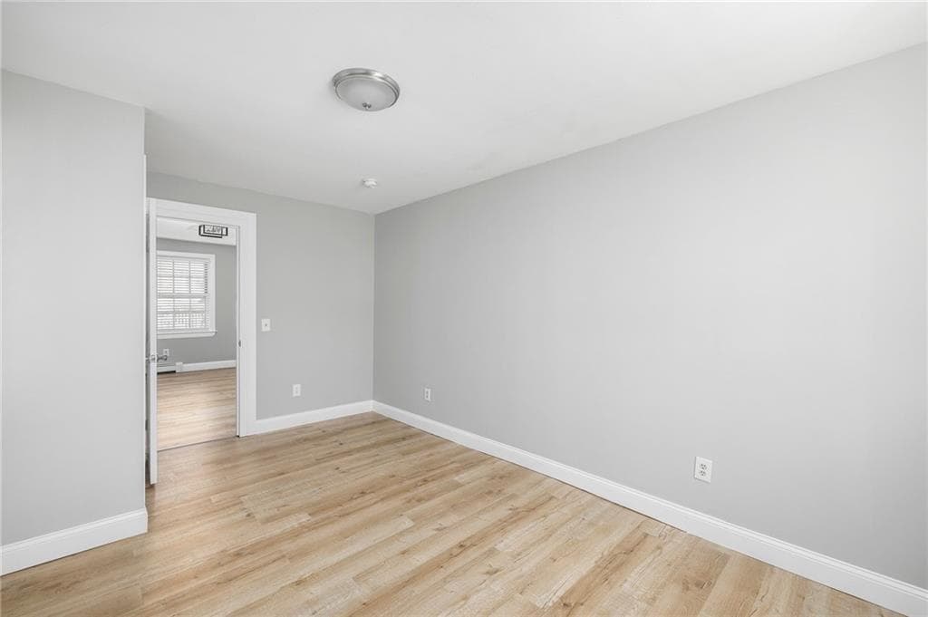 82 Burnside Avenue photo 15