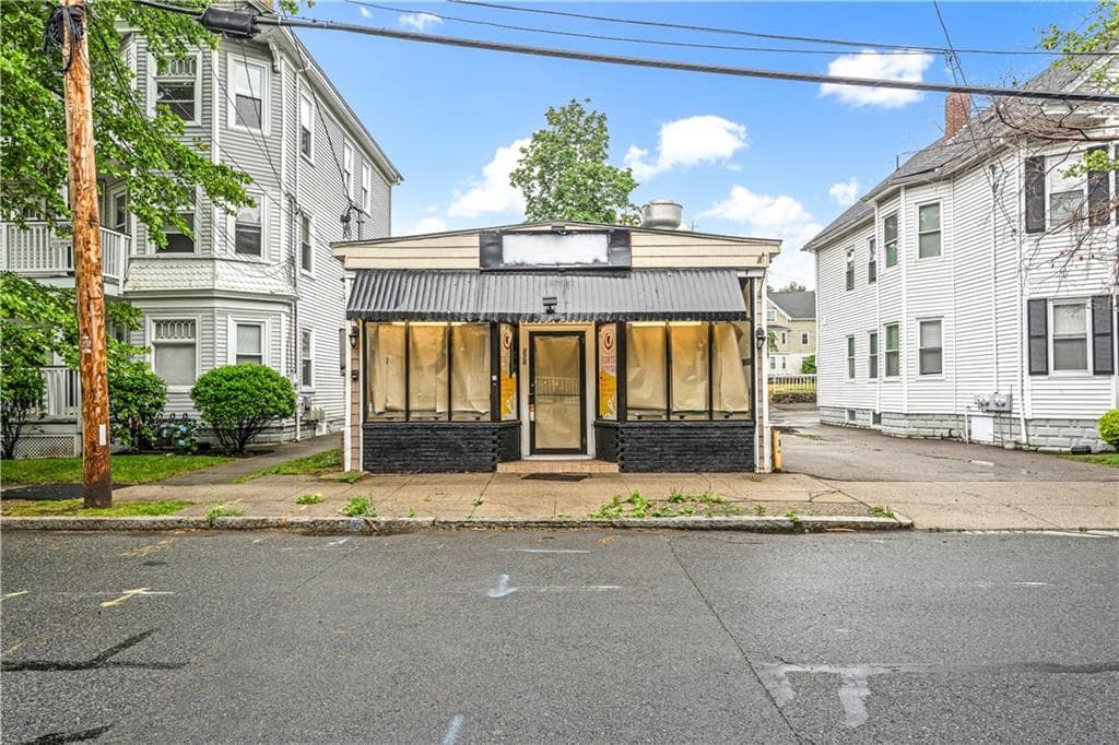 228 Oakland Avenue