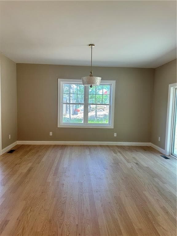 Single Family Residence at 5 Harmony Lane, Exeter, photo 6 of 23