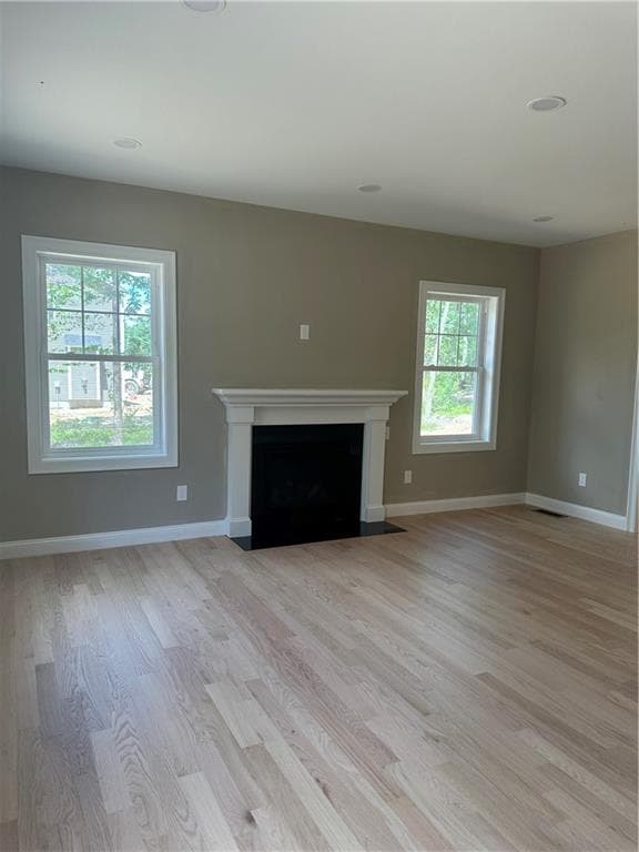 Single Family Residence at 5 Harmony Lane, Exeter, photo 7 of 23