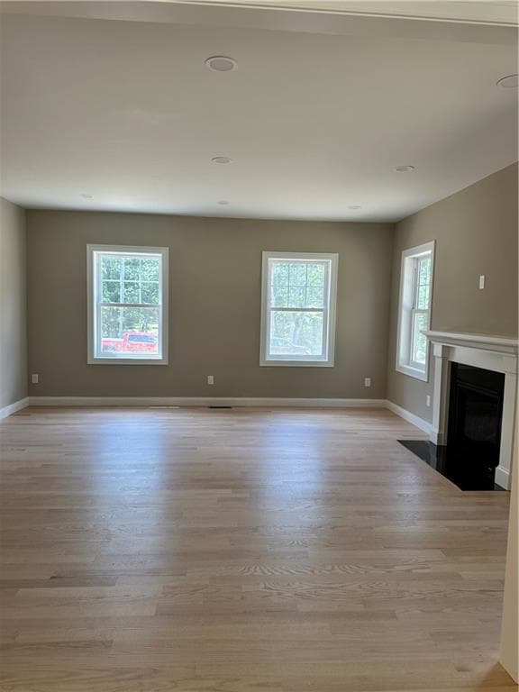 Single Family Residence at 5 Harmony Lane, Exeter, photo 8 of 23