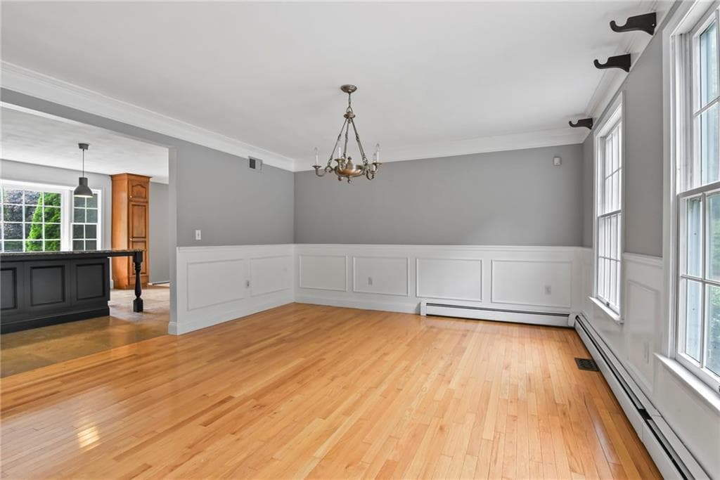 2360 Middle Road photo 17