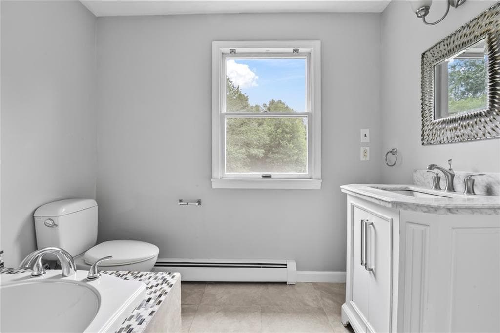 2360 Middle Road photo 32