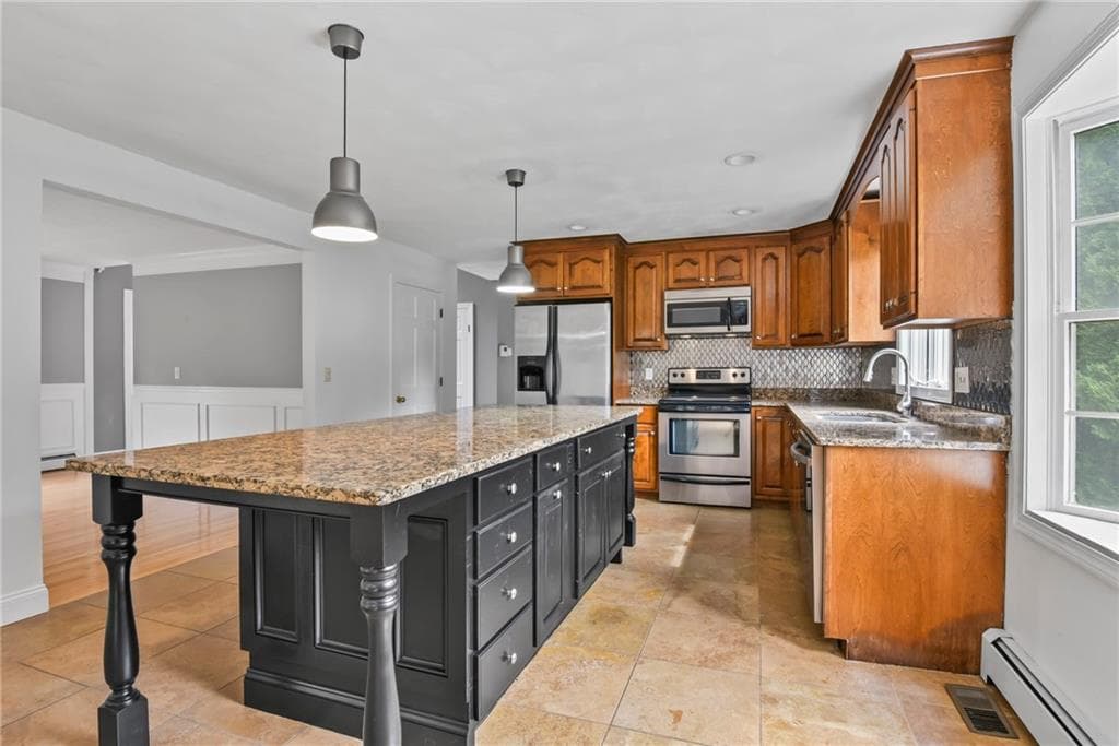 2360 Middle Road photo 20