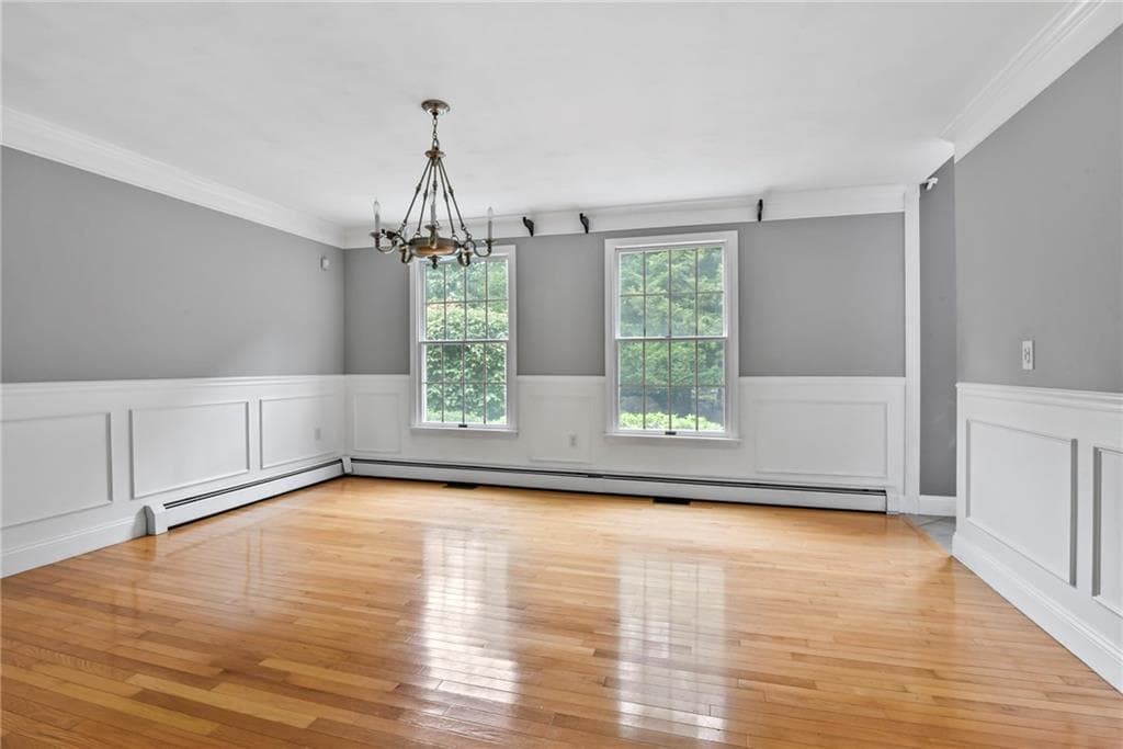 2360 Middle Road photo 18