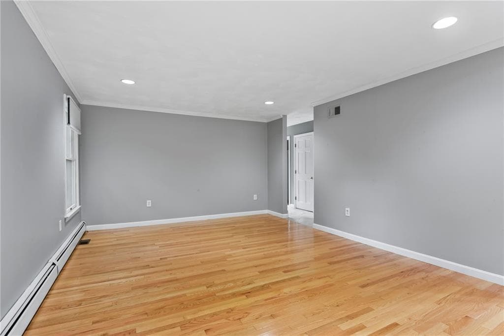 2360 Middle Road photo 15