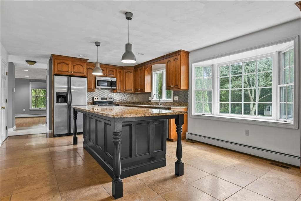 2360 Middle Road photo 19