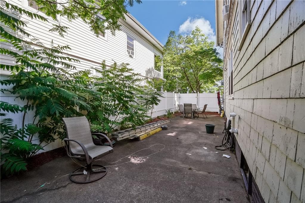 155 Alabama Avenue photo 4