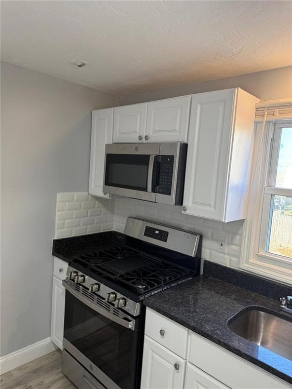 10 26 Saratoga Avenue photo 21